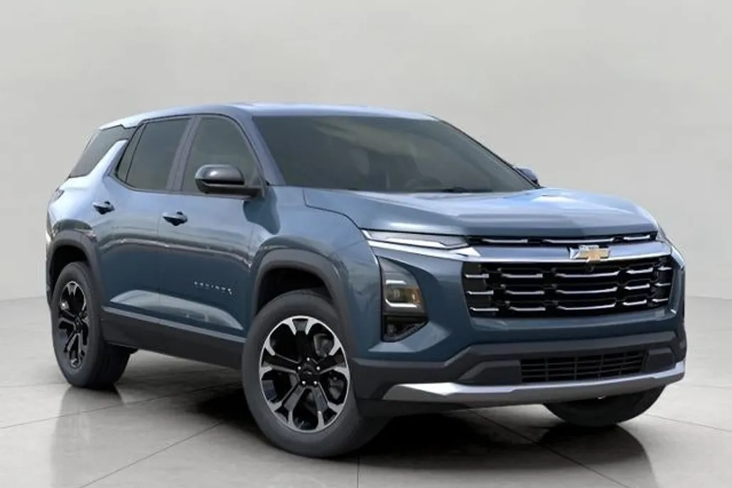 2026 Chevrolet Equinox LT photo 1