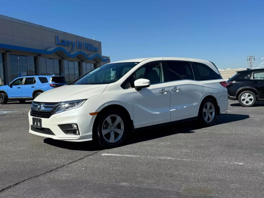 2019 Honda Odyssey EX photo 1
