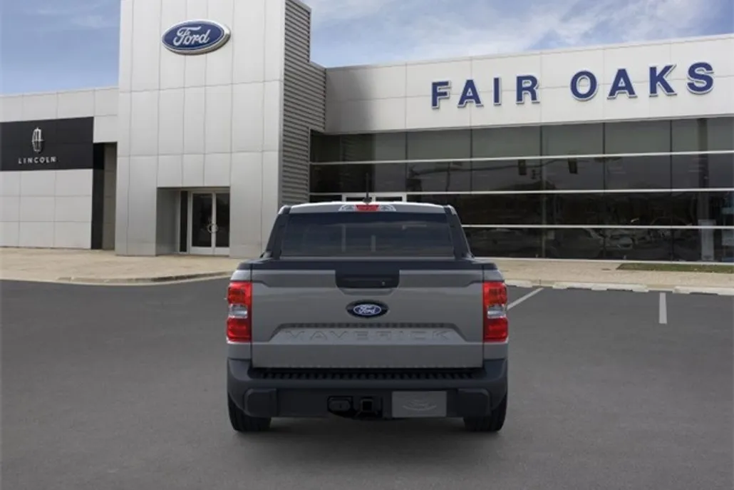 2025 Ford Maverick XLT photo 1