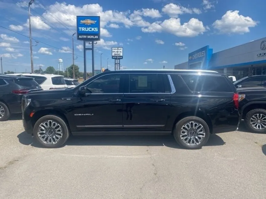 2023 Gmc Yukon XL Denali Ultimate photo 1