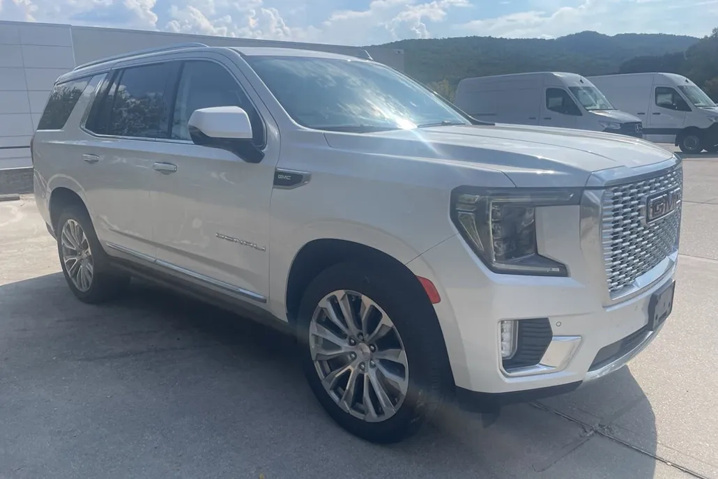 2022 Gmc Yukon Denali photo 1
