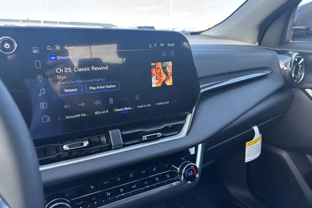 2026 Chevrolet Equinox LT photo 1