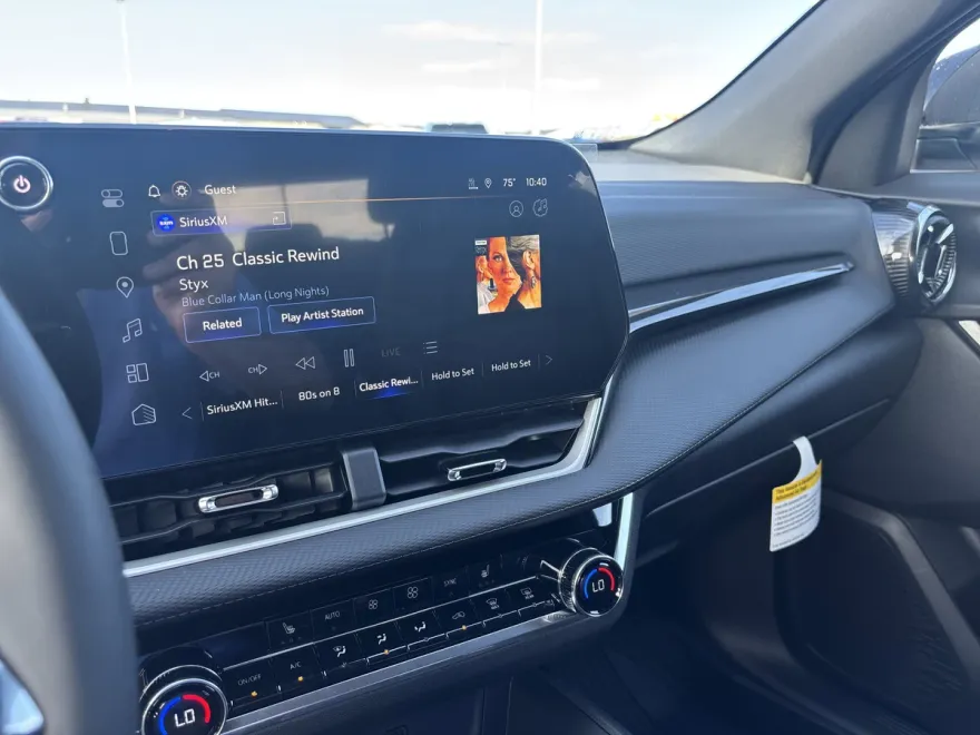 2026 Chevrolet Equinox LT photo 1