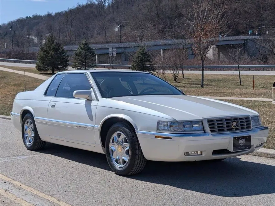 1999 Cadillac Eldorado Base photo 1