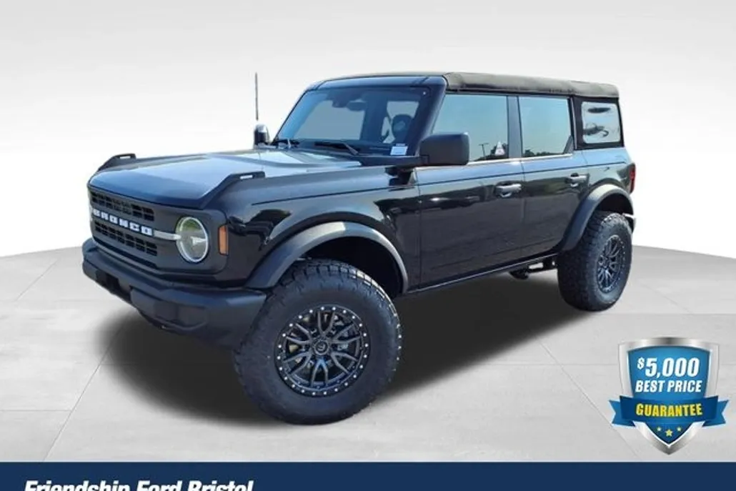 2025 Ford Bronco Base photo 1