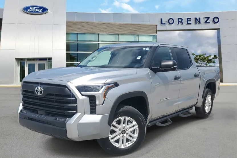 2024 Toyota Tundra SR5 photo 1