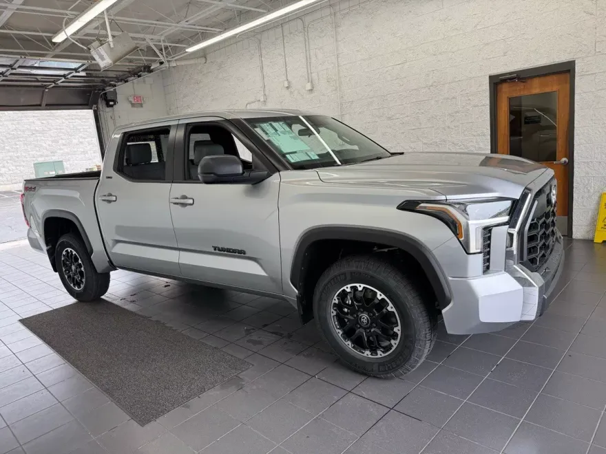 2026 Toyota Tundra SR5 photo 1