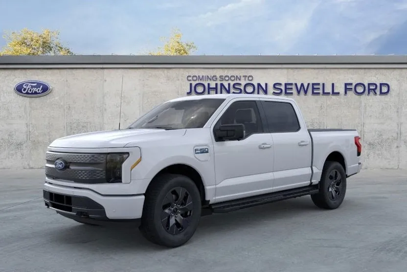 2025 Ford F-150 Lightning photo 1