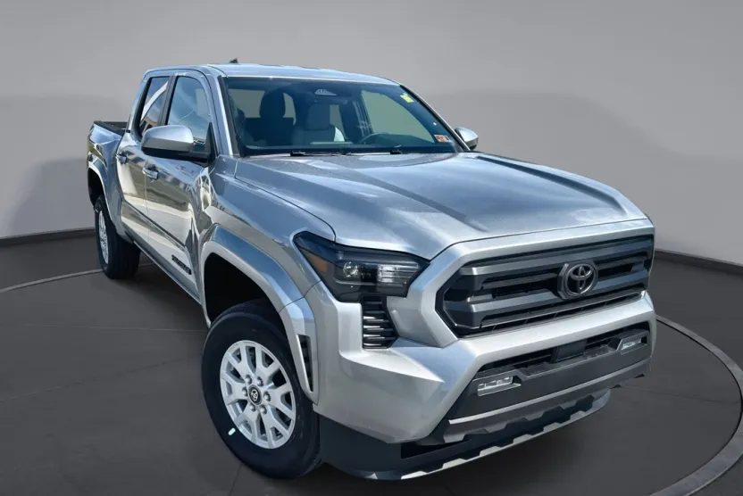2025 Toyota Tacoma SR5 4x4 Double Cab photo 1
