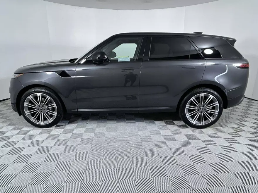 2025 Land Rover Range Rover Sport SE photo 1