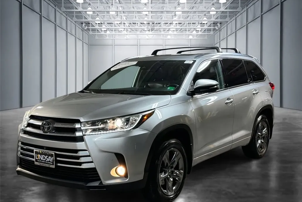2018 Toyota Highlander Limited Platinum photo 1