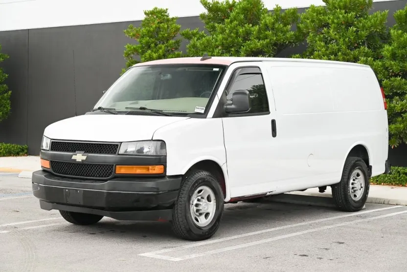 2018 Chevrolet Express 2500 Work Van photo 1