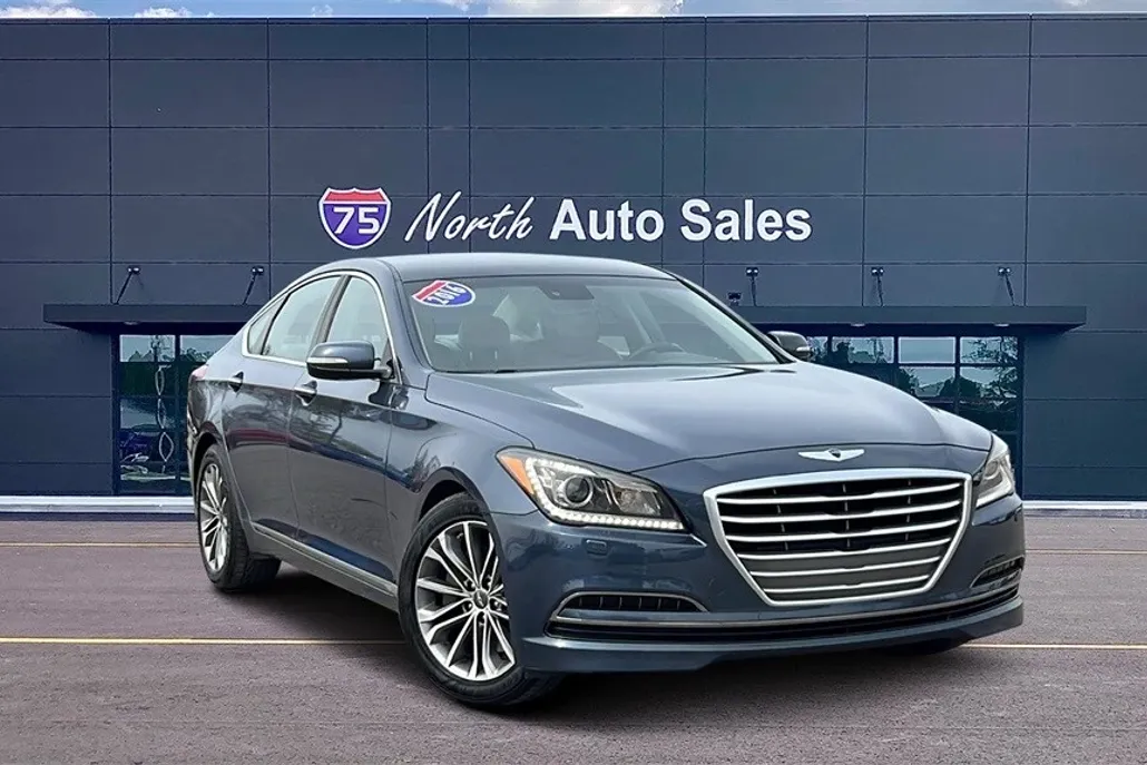 2016 Hyundai Genesis 3.8 photo 1