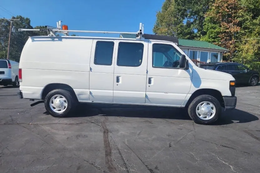 2012 Ford E-150 photo 1