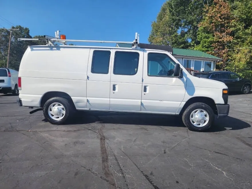2012 Ford E-150 photo 1