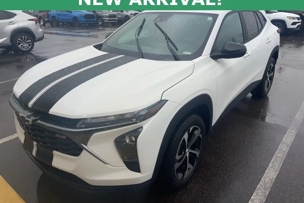 2025 Chevrolet Trax photo 1