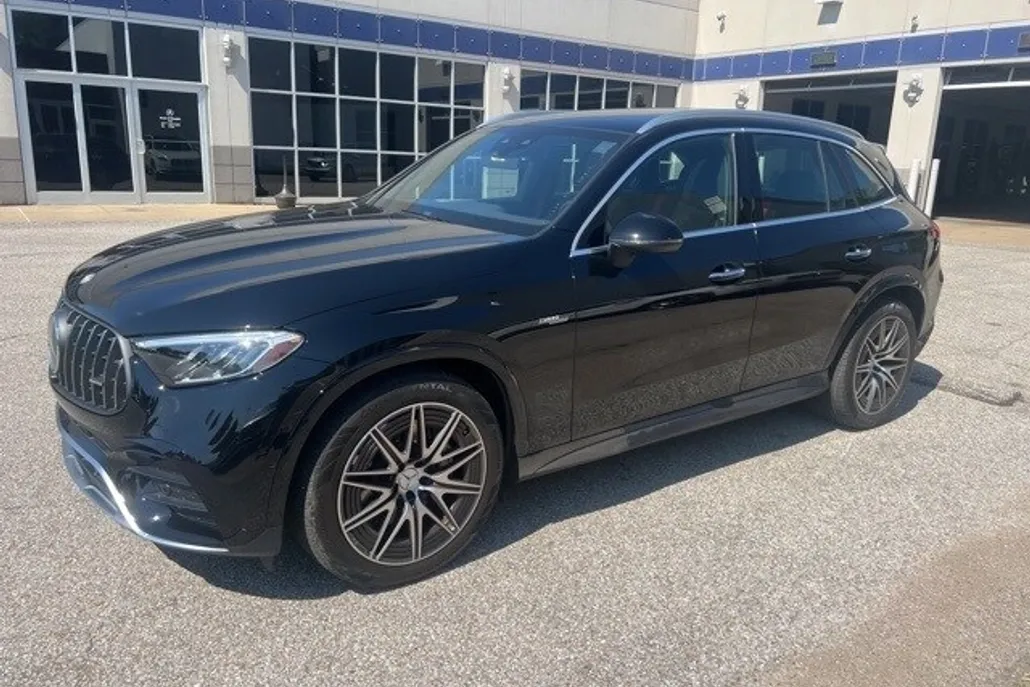 2024 Mercedes Benz GLC AMG 43 4MATIC photo 1