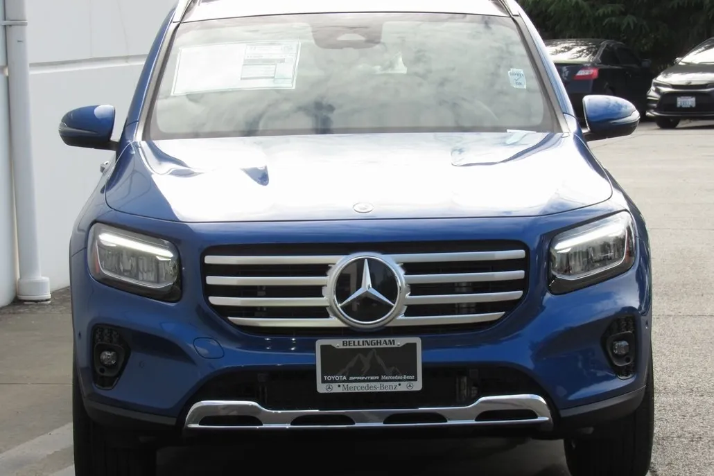 2025 Mercedes Benz GLB 250 4MATIC photo 1