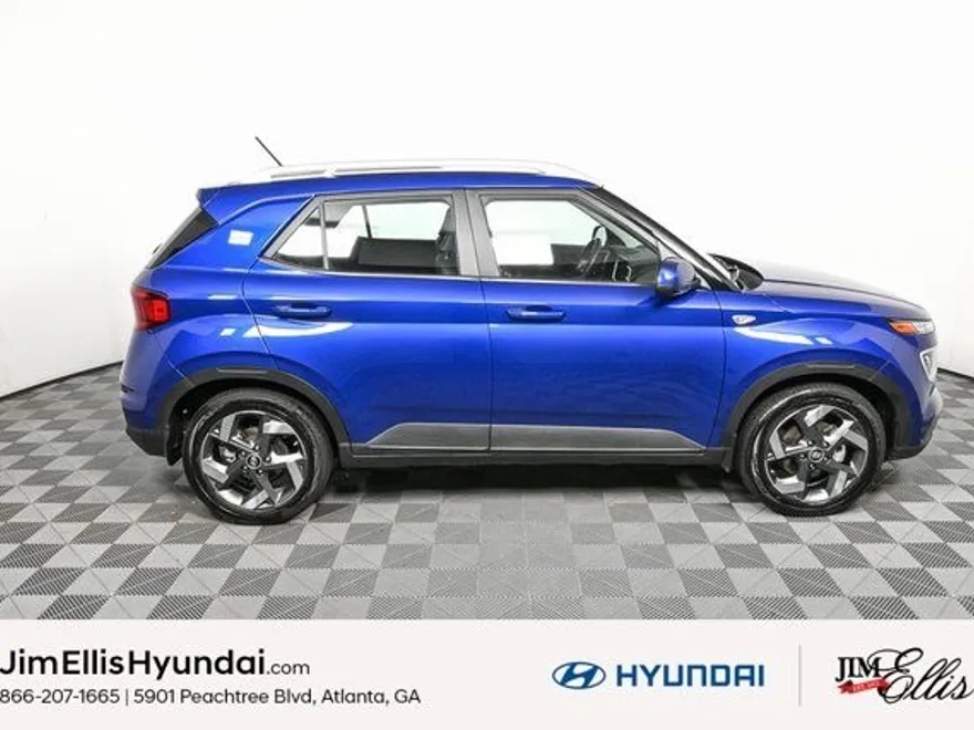 2024 Hyundai Venue Limited photo 1