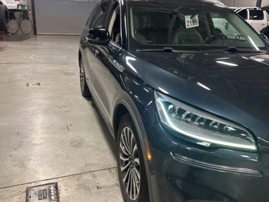 2022 Lincoln Aviator Reserve photo 1