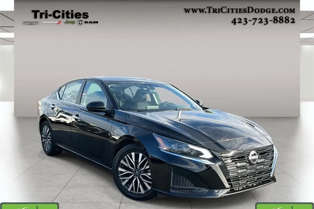 2023 Nissan Altima 2.5 SV photo 1