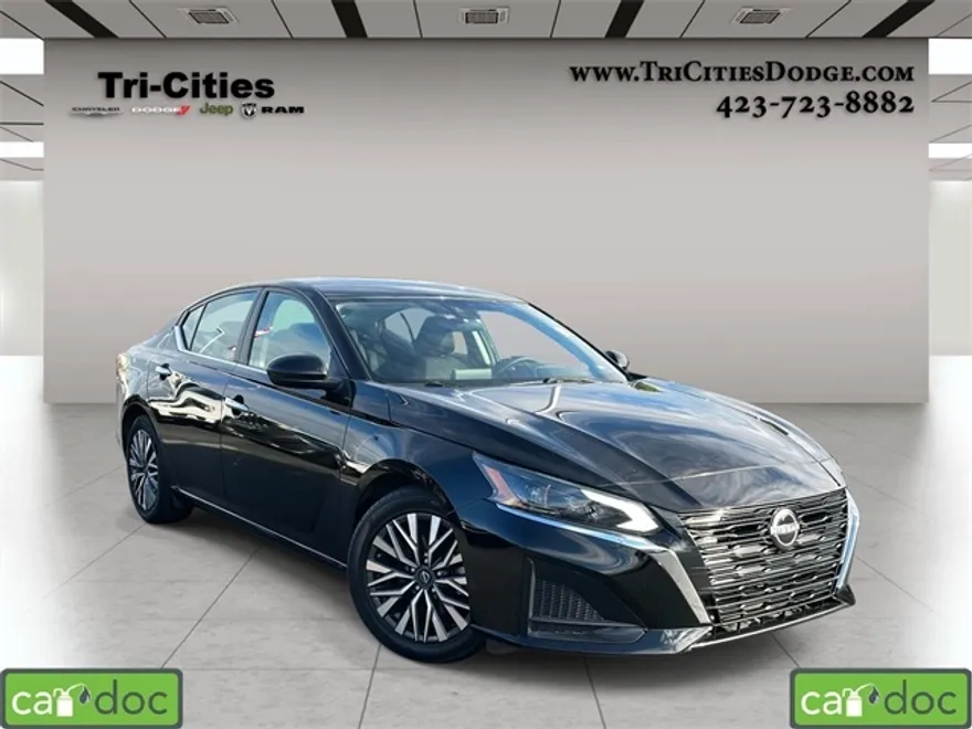2023 Nissan Altima 2.5 SV photo 1
