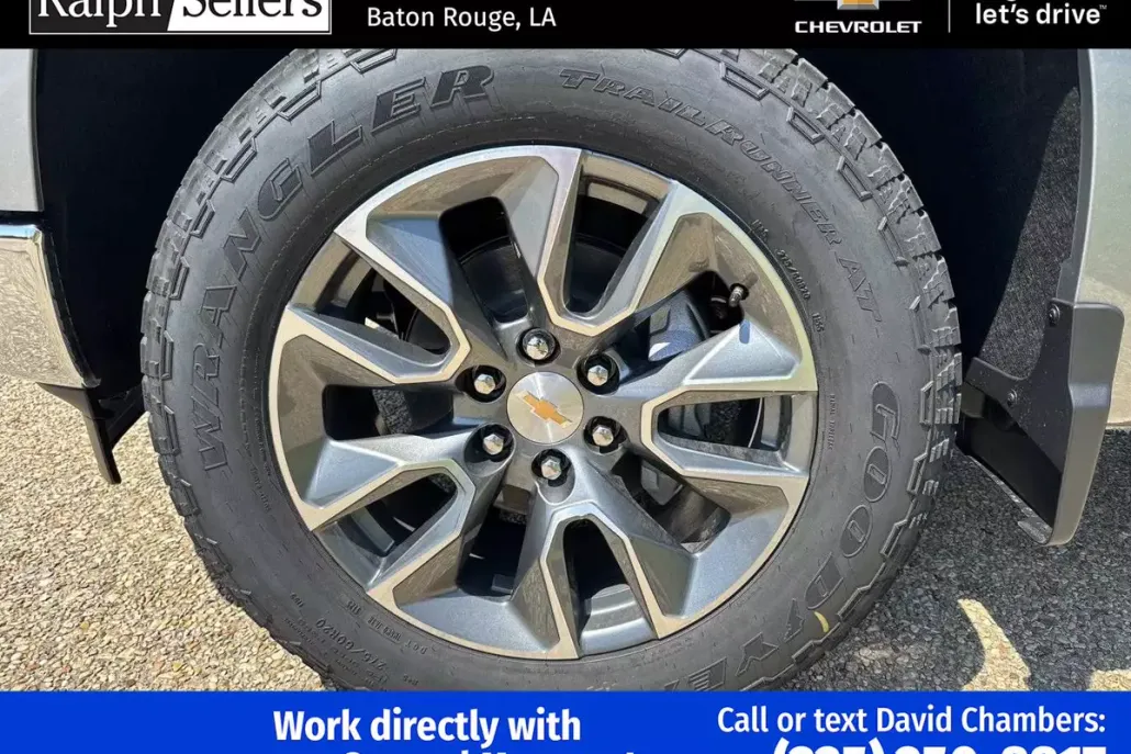 2026 Chevrolet Silverado 1500 LT photo 1
