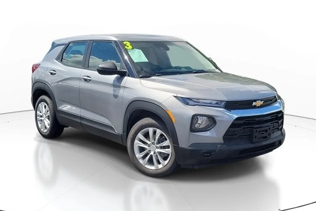 2023 Chevrolet Trailblazer LS photo 1
