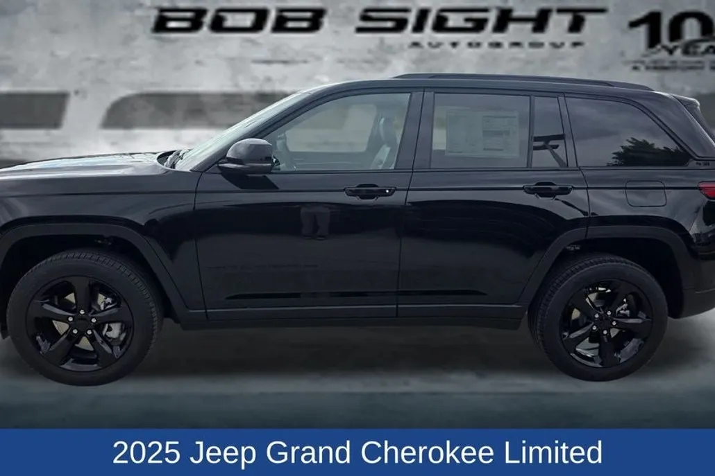 2025 Jeep Grand Cherokee Limited photo 1
