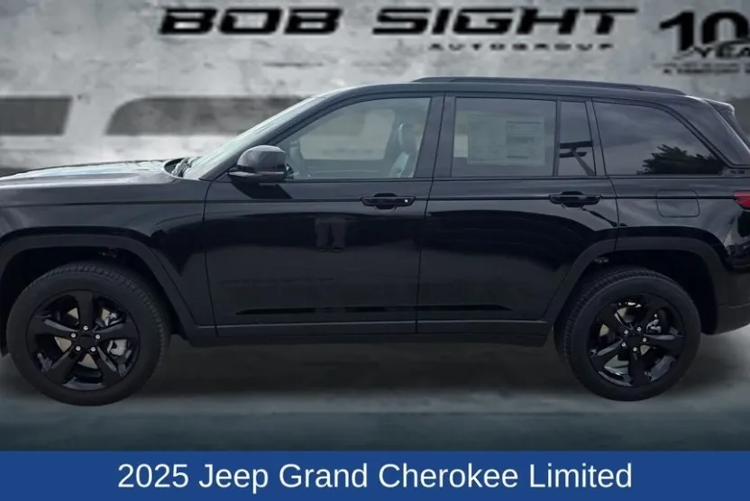 2025 Jeep Grand Cherokee Limited photo 1