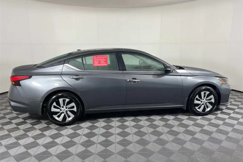2025 Nissan Altima 2.5 S photo 1