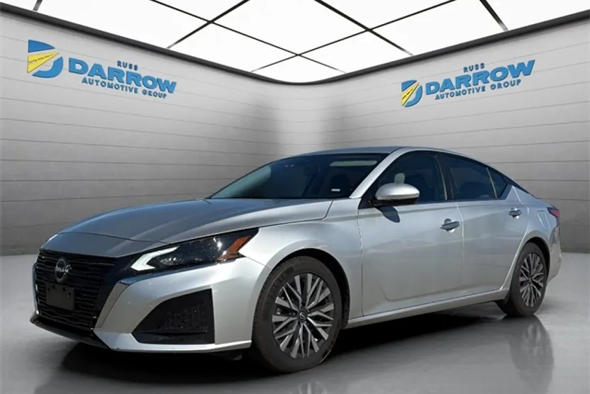 2023 Nissan Altima 2.5 SV photo 1