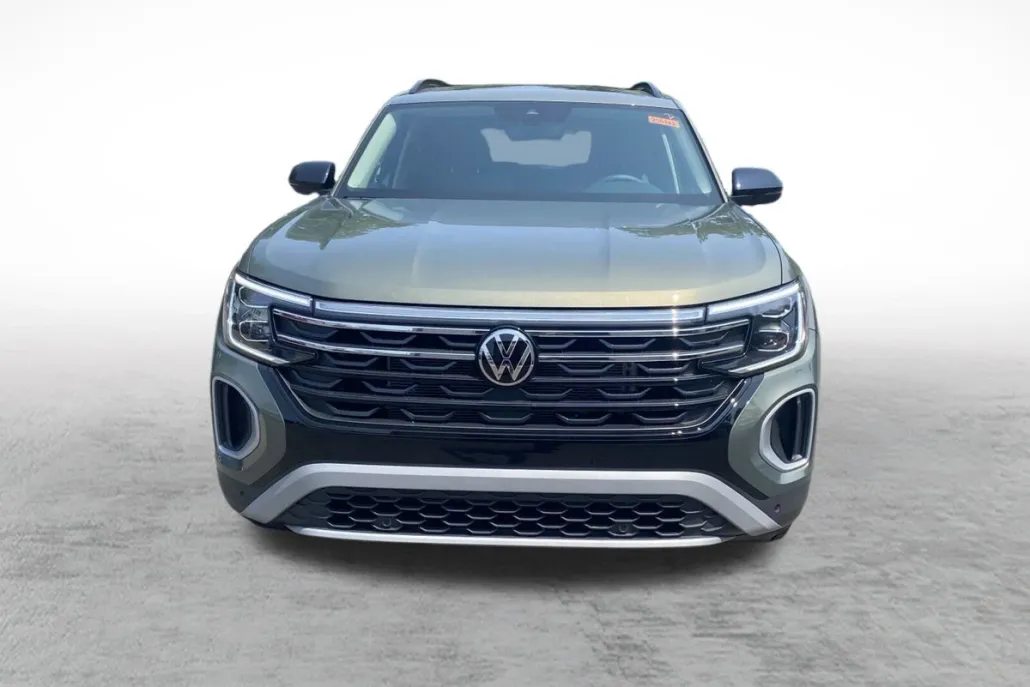 2025 Volkswagen Atlas Peak Edition SE photo 1