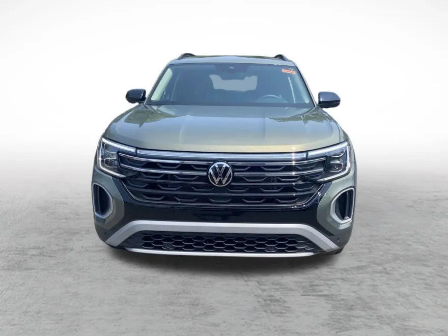 2025 Volkswagen Atlas Peak Edition SE photo 1