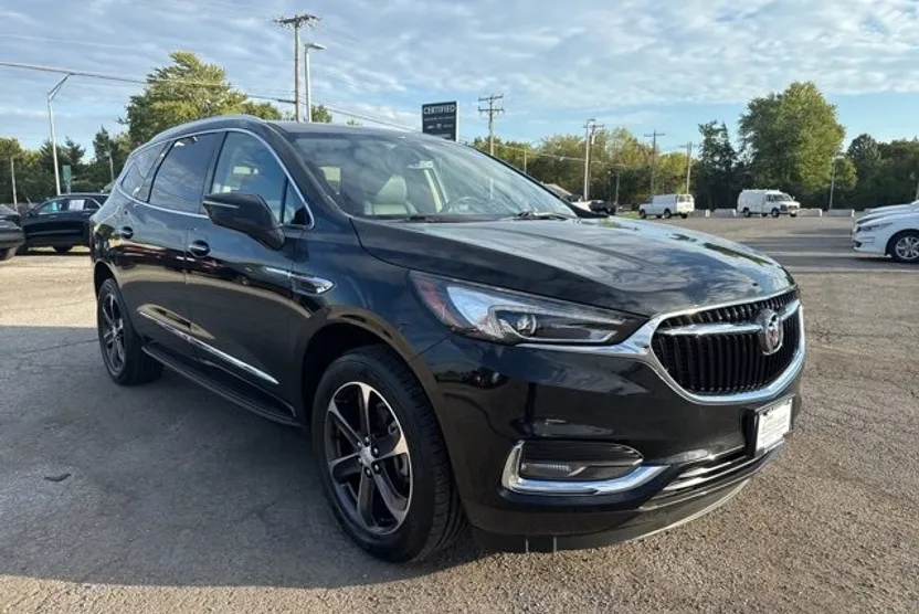 2020 Buick Enclave Essence photo 1