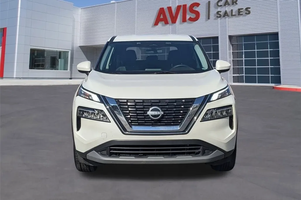 2023 Nissan Rogue SV photo 1
