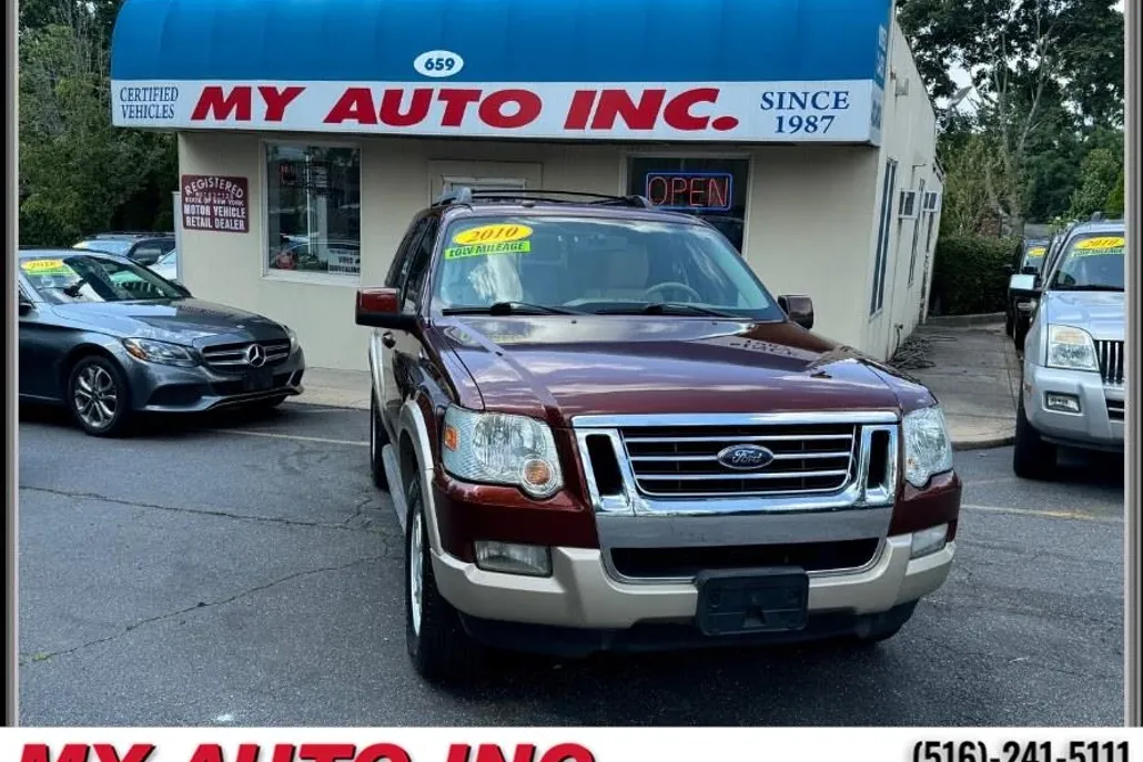 2010 Ford Explorer XLT photo 1