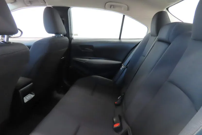2024 Toyota Corolla LE photo 1