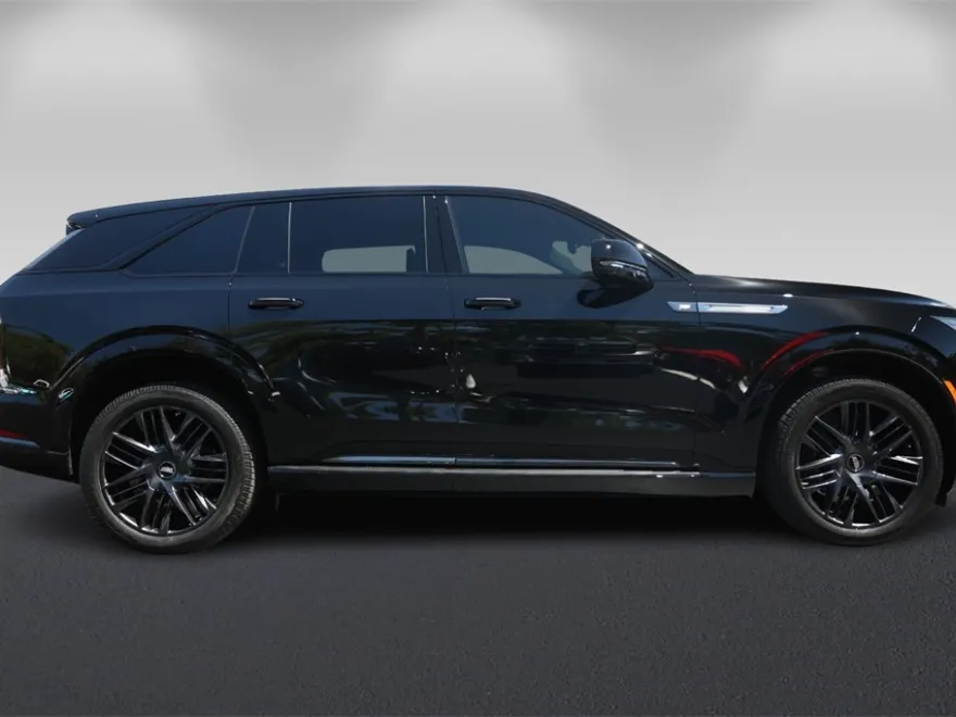 2025 Cadillac Escalade IQ Sport photo 1