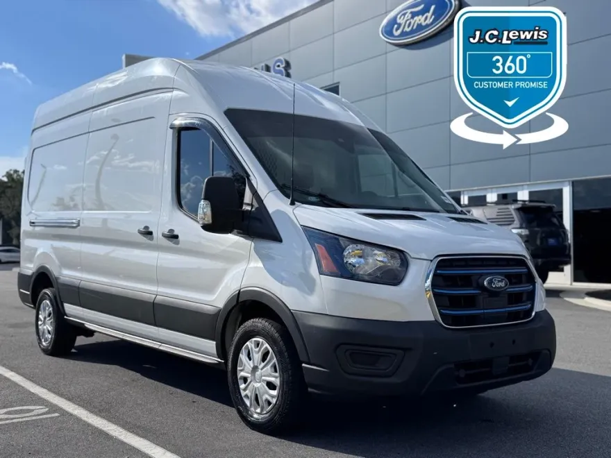 2022 Ford Transit photo 1
