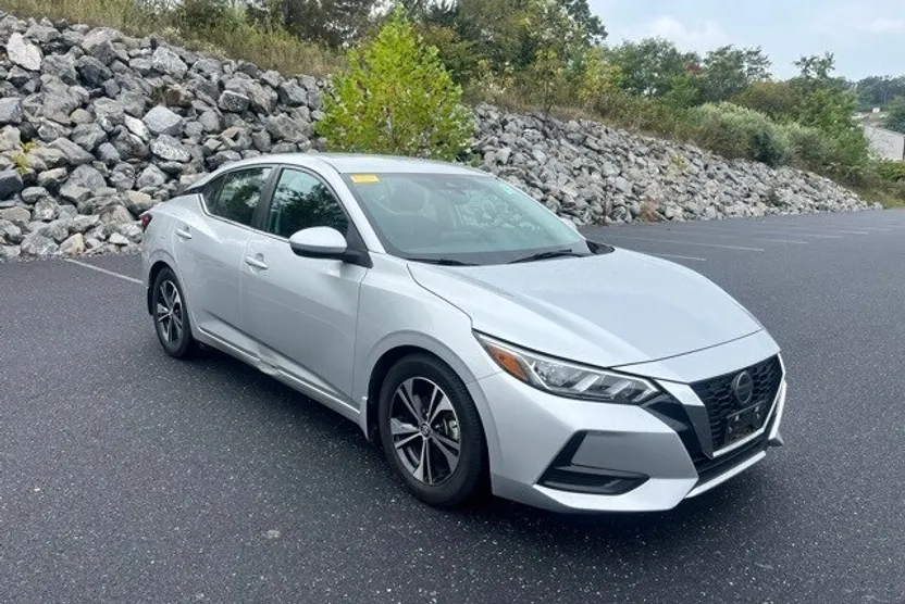 2021 Nissan Sentra SV photo 1