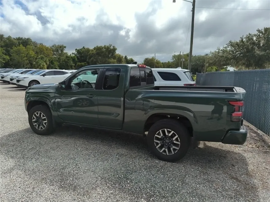 2022 Nissan Frontier SV photo 1