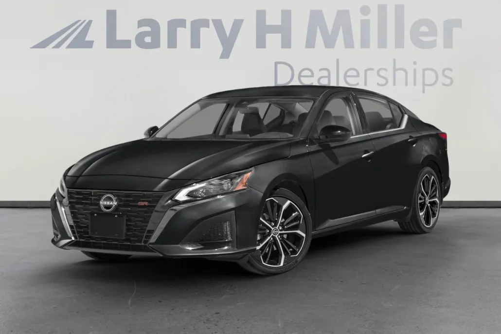 2025 Nissan Altima SR photo 1