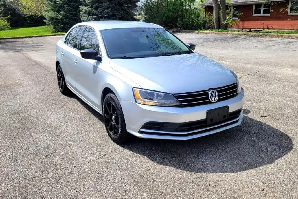 2015 Volkswagen Jetta S photo 1