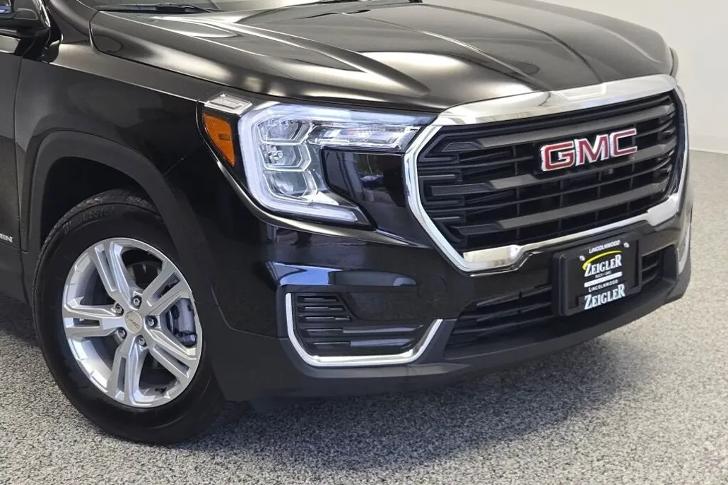 2024 Gmc Terrain SLE photo 1