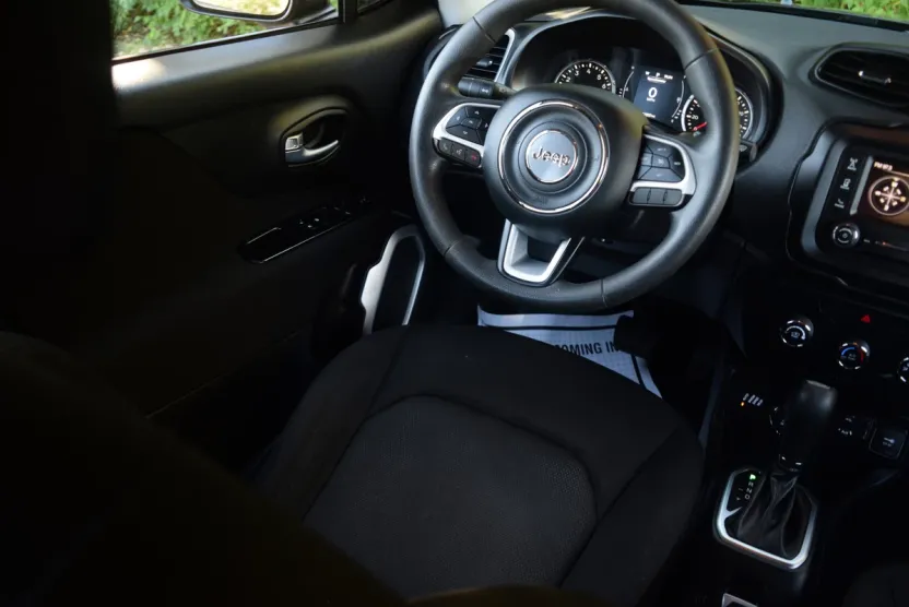 2018 Jeep Renegade Sport photo 1