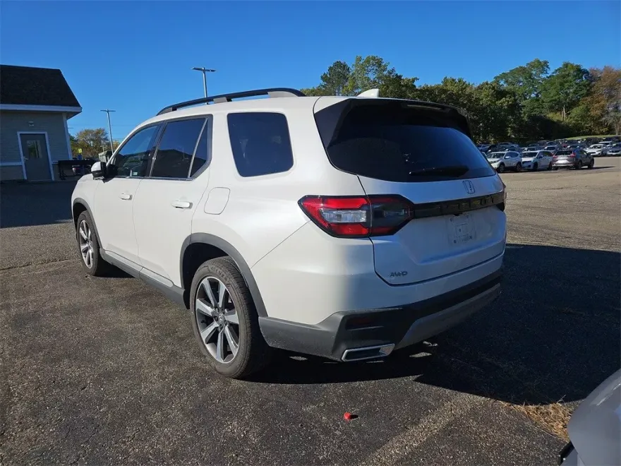 2023 Honda Pilot Elite photo 1