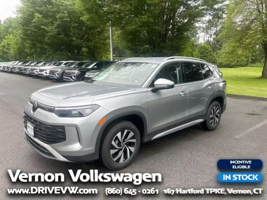 2025 Volkswagen Tiguan S photo 1