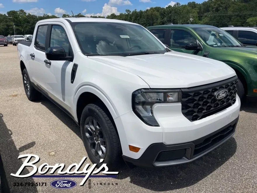 2025 Ford Maverick XLT photo 1