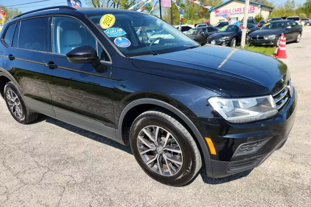 2021 Volkswagen Tiguan S photo 1